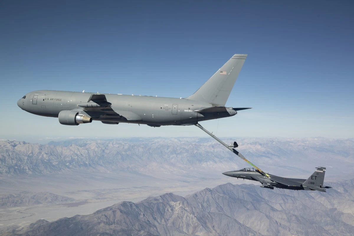 ΥΕΘΑ: «Στο προσκήνιο τα αεροσκάφη εναέριου ανεφοδιασμού για τη Πολεμική Αεροπορία»